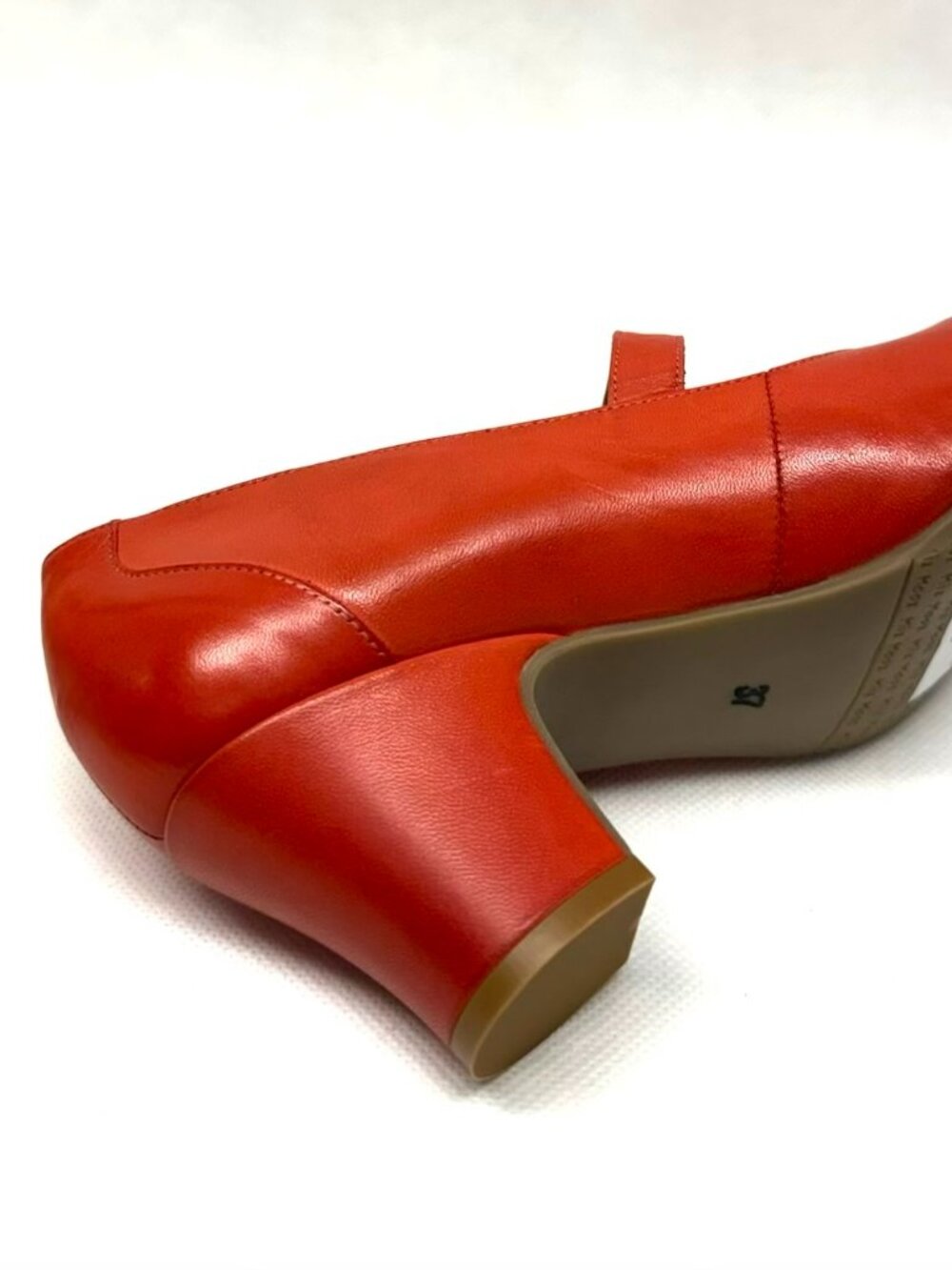 MIZ MOOZ WOMEN'S MARY JANE HEELED LEATHER PUMPS RED 37EU / 7US # T-60 - Picture 4 of 4